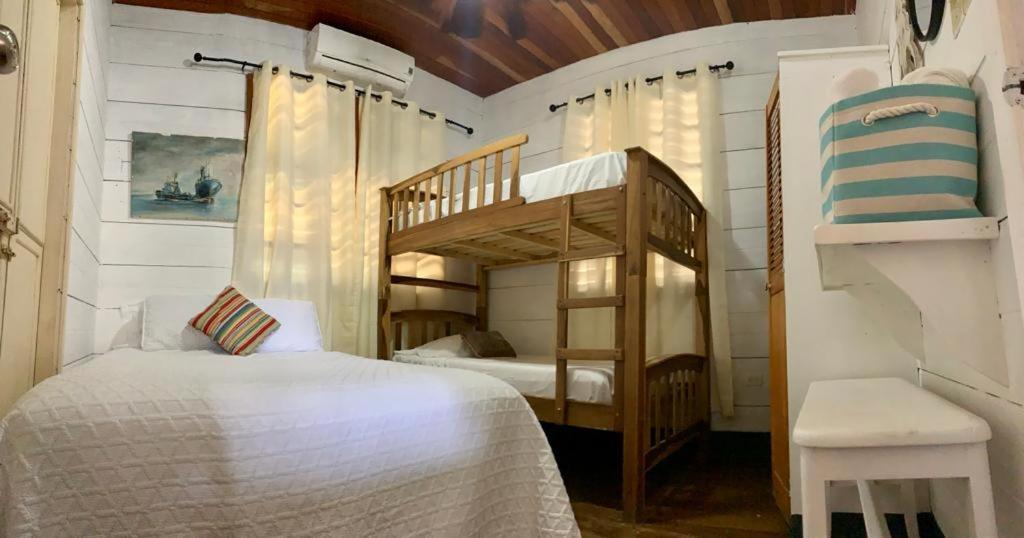 Looking Good Surf House San Juan Del Sur Otel Dış mekan fotoğraf